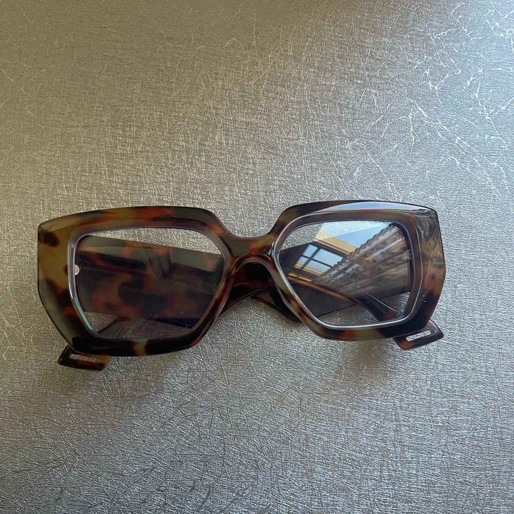 Tortoiseshell Oversized Cat-Eye Women's Sunglasses ๐ถ๏ธ๐ค - Picture 2 of 6